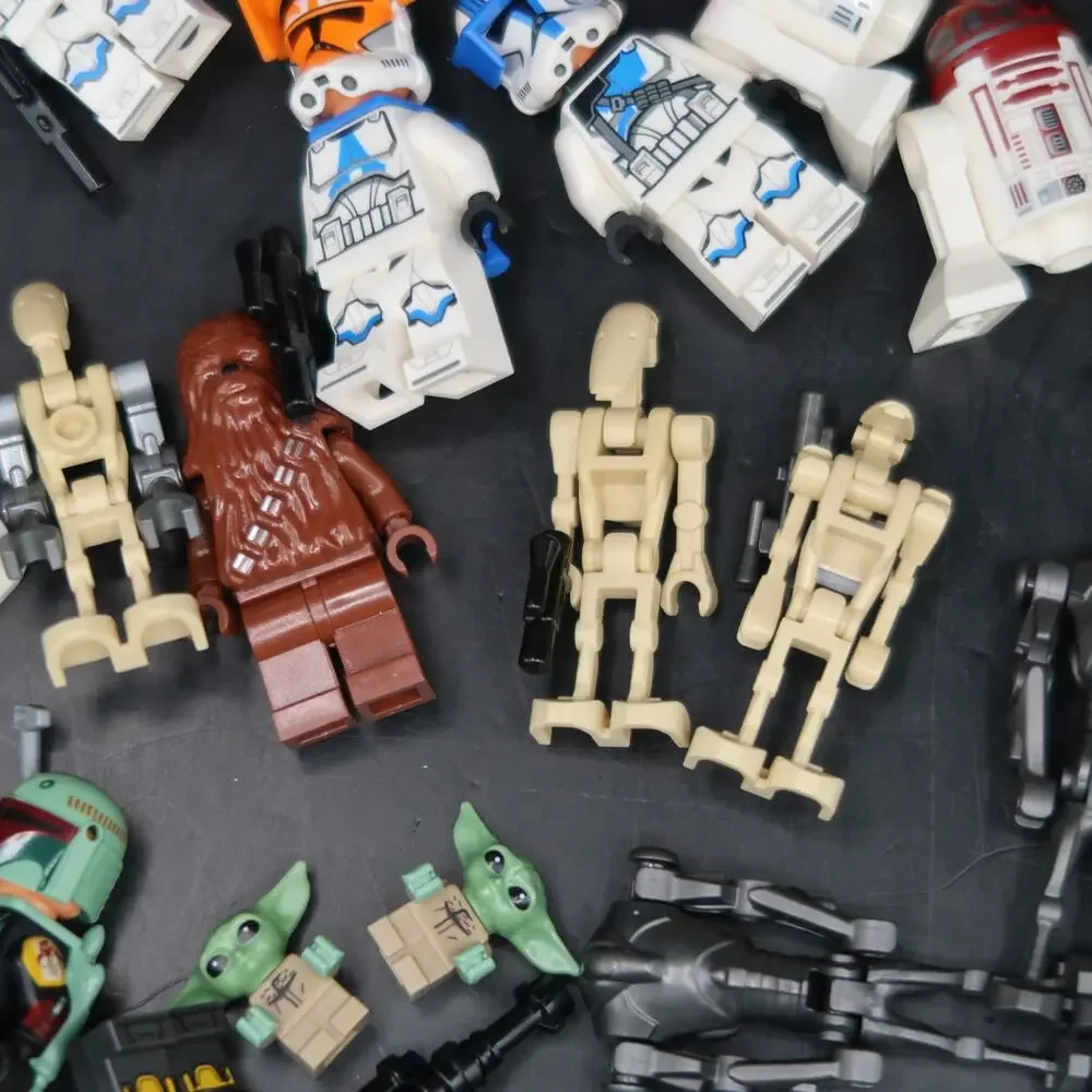Lego Minifigure Lot Of 24 Minifigs Star Wars Clone Trooper Storm Trooper Yoda